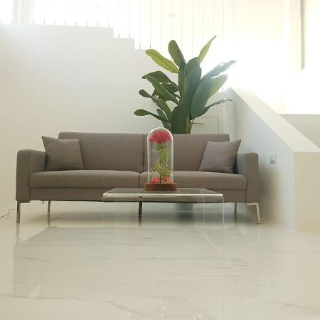 Elegant Basement Suite Orosei Luaran gambar